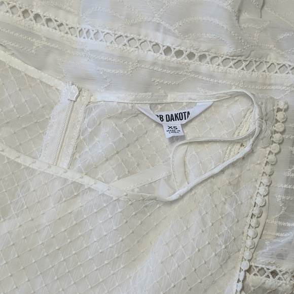 BB Dakota Micah Embroidered Scalloped Dress - Picture 7 of 8